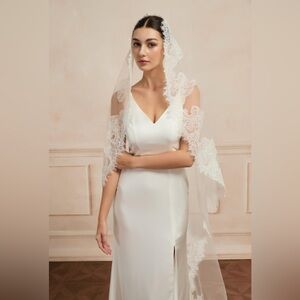 Mantilla Wedding Veil - Floor Length